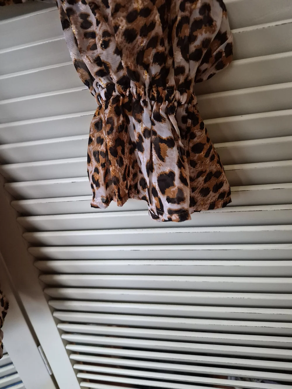 Dress Forum Leopard Print Blouse Size Medium